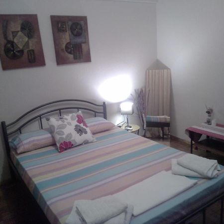 Room To Rent-Shared Wc Kavala Bagian luar foto